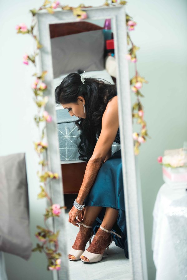 Bride in dressing up for indian wedding in Mauritius 