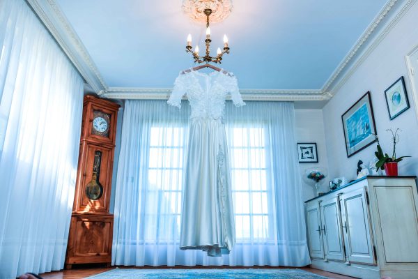 The bride's wedding dress 